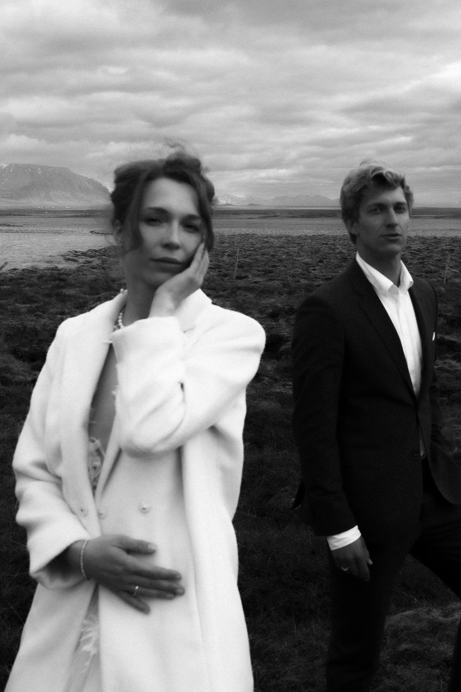 Iceland elopement photographer — couple in the mountains